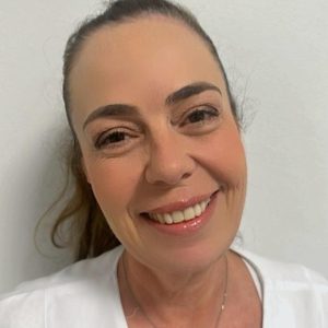 Dra. Isa Maura Queiroz | CRM: 79480